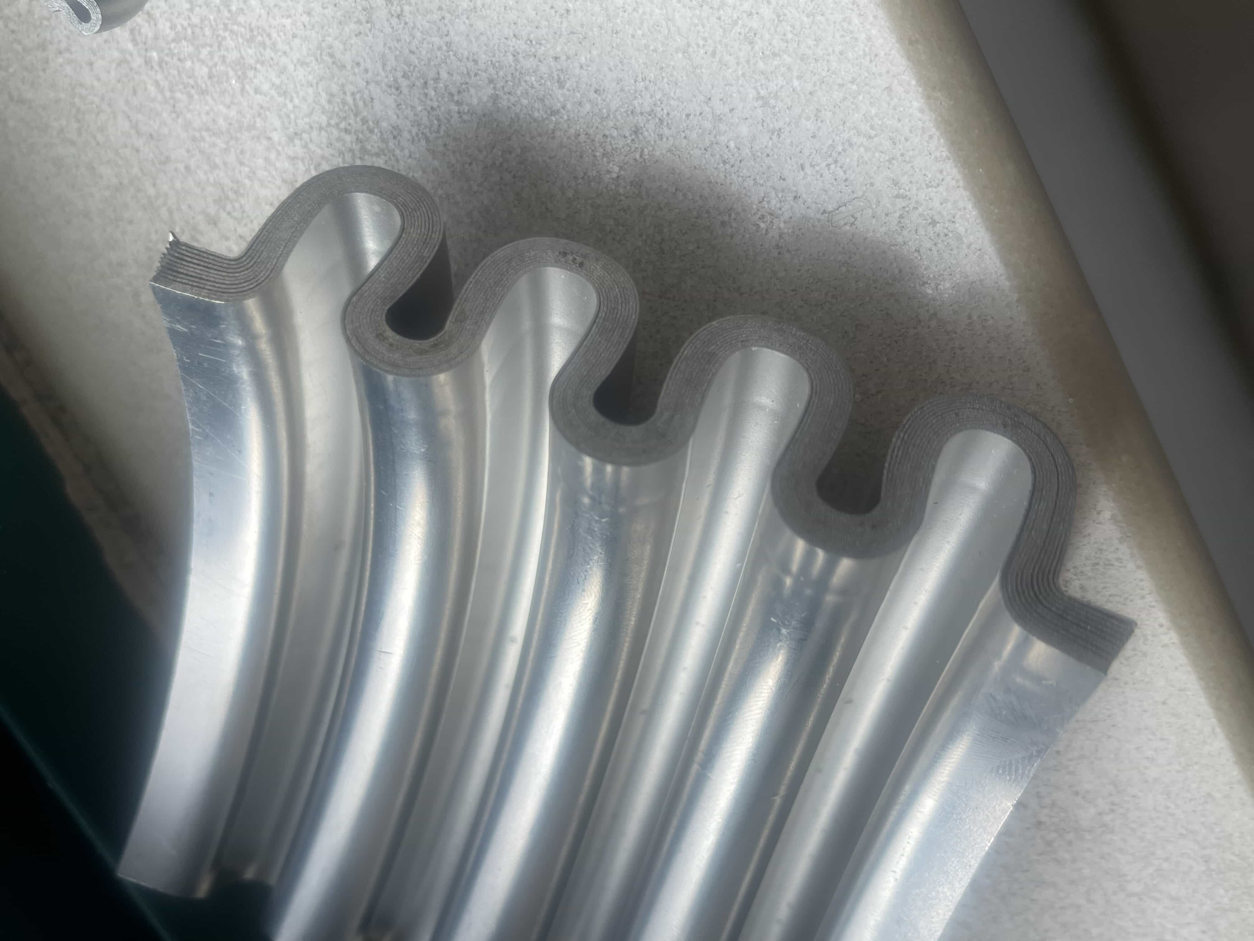 Cross-sectional view of a multi-layer exhaust pipe