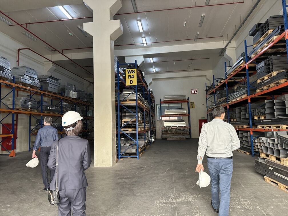 Yueding team visiting a customer facility to review materials and production requirements