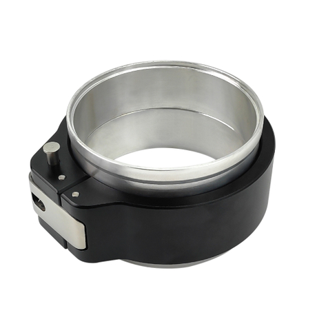 Quick release HD clamp fastened on turbo outlet pipe