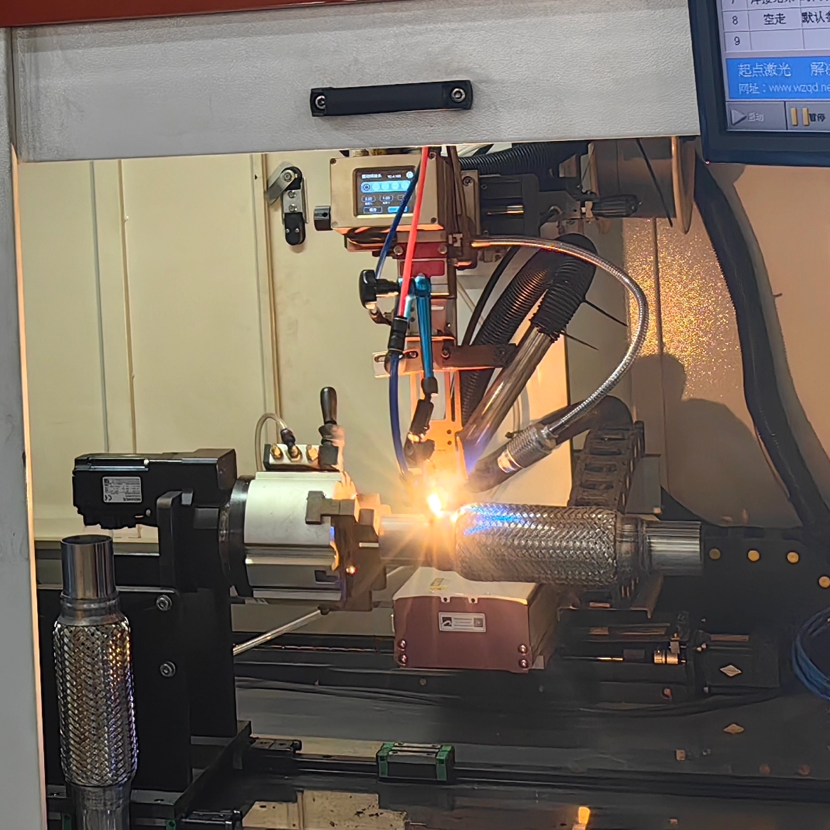 Laser welding of exhaust corrugated pipes