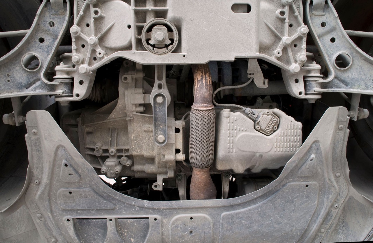 Exhaust flex pipe connection in the car's exhaust system