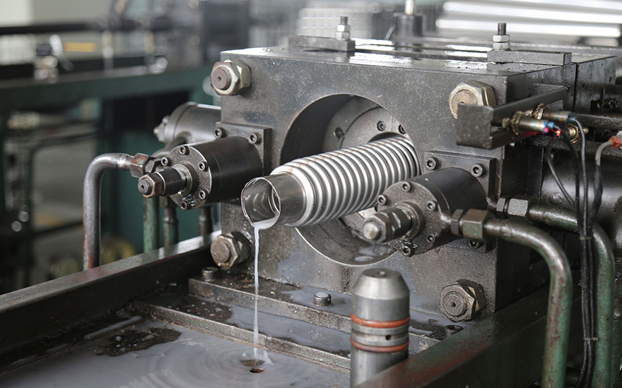 0_0006_Bellows corrugation forming