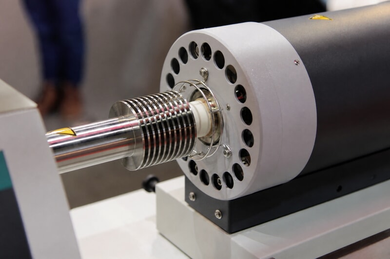 Metal bellows installed in precision equipment for flexible connection