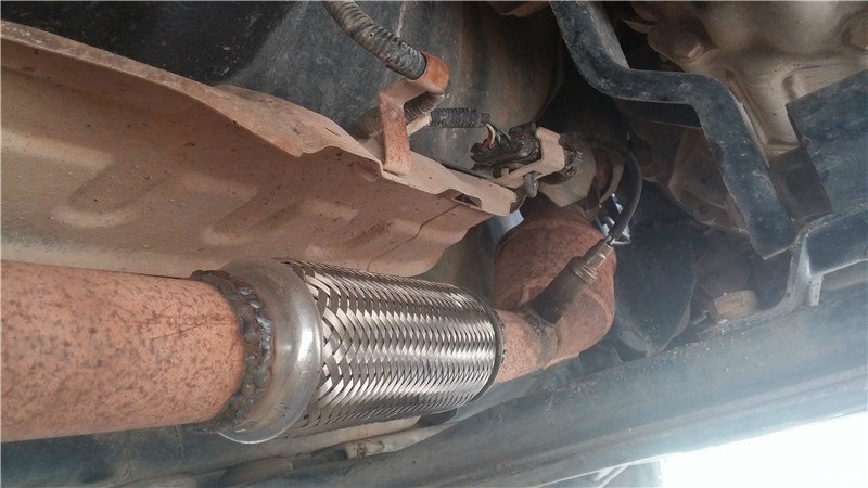 Replace exhaust flex pipe.jpg